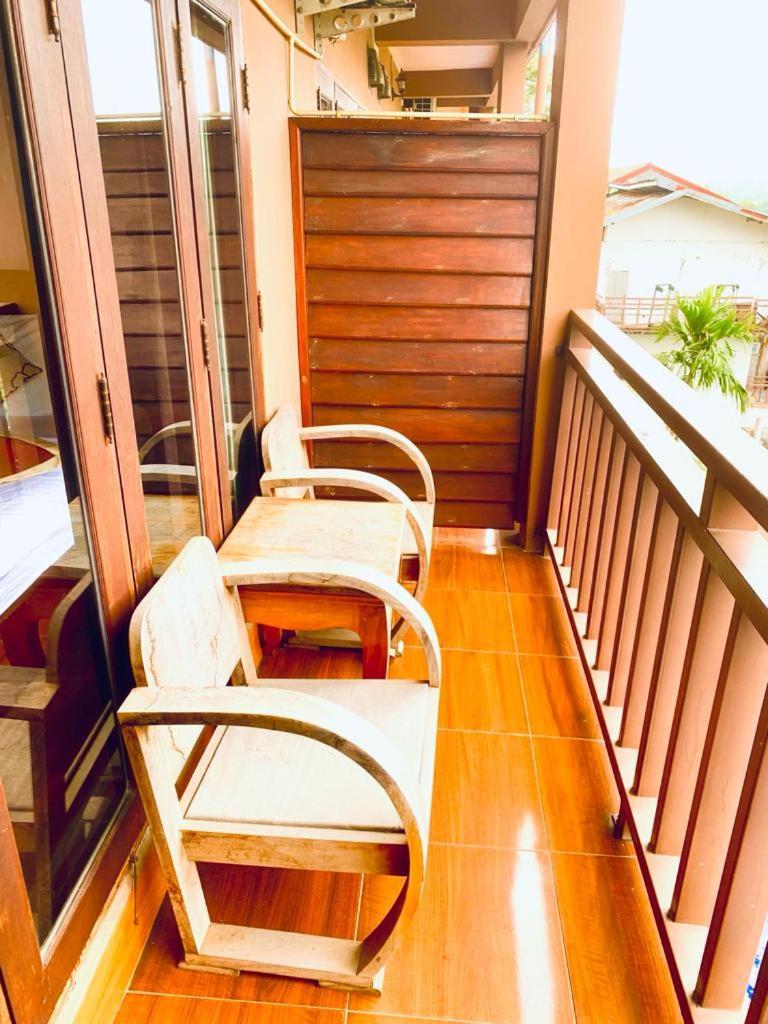 Happy Riverview Hotel Vang Vieng Exterior foto