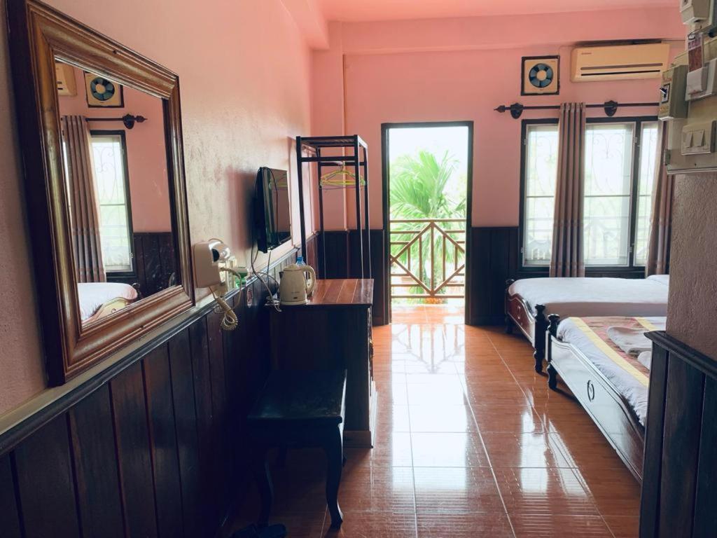 Happy Riverview Hotel Vang Vieng Exterior foto