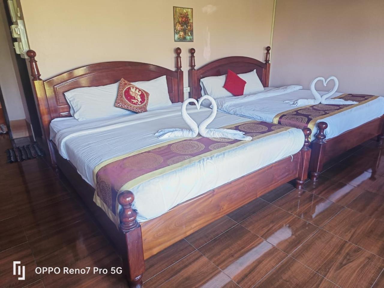 Happy Riverview Hotel Vang Vieng Exterior foto